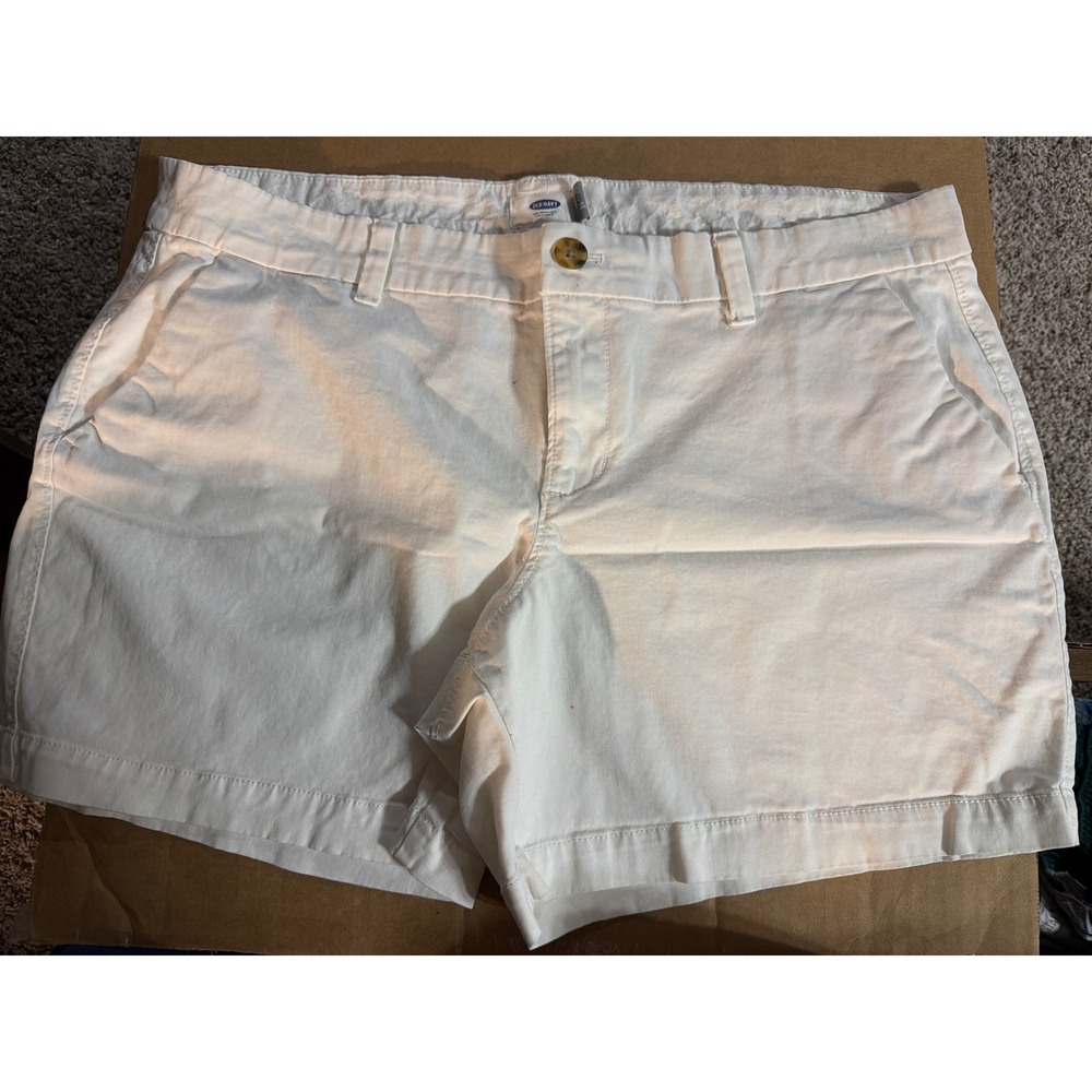 Old Navy Womens White Everyday Chino Shorts Size 12 Mid Rise Cotton Stretch